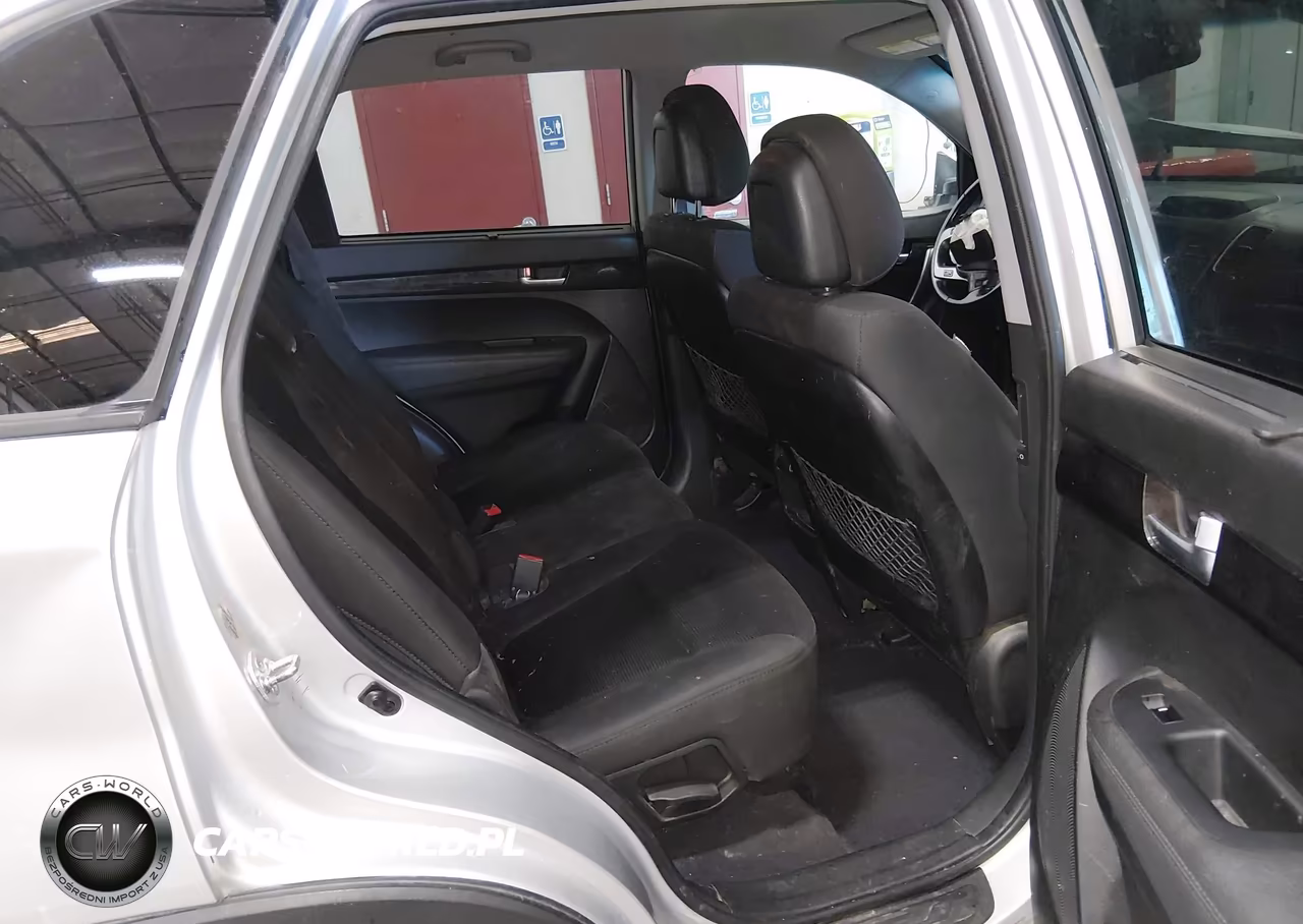 2014 Kia Sorento Lx VIN:5XYKTCA63EG483845 - 8