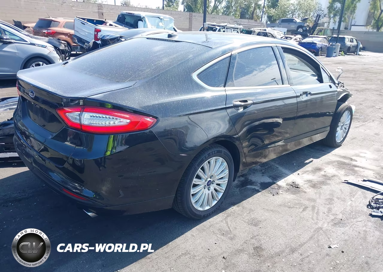 2014 Ford Fusion Energi Se Luxury VIN:3FA6P0PU4ER122145 - 4