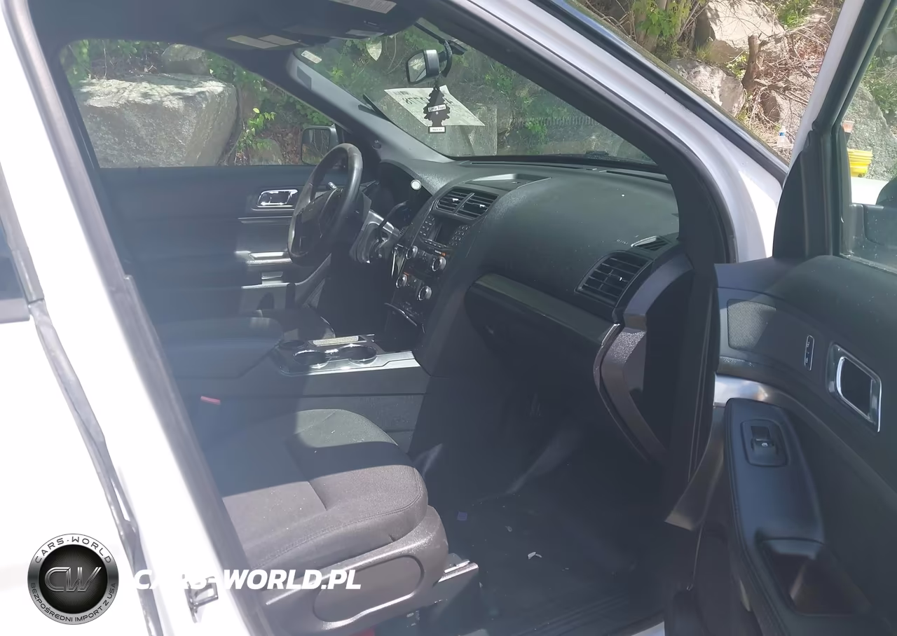 2017 Ford Utility Police Interceptor VIN:1FM5K8AR3HGC26365 - 5