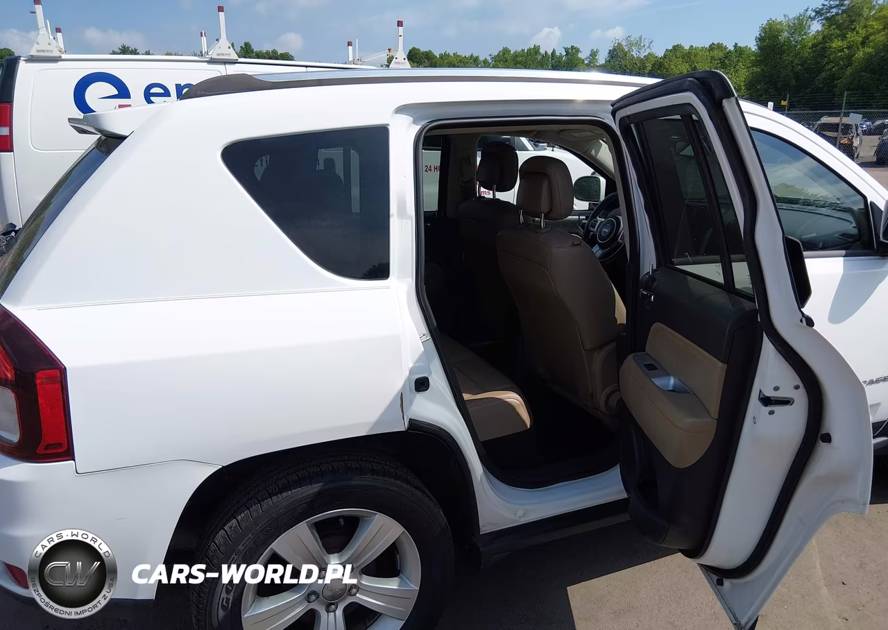 2014 Jeep Compass Latitude VIN:1C4NJCEA8ED509615 - 8