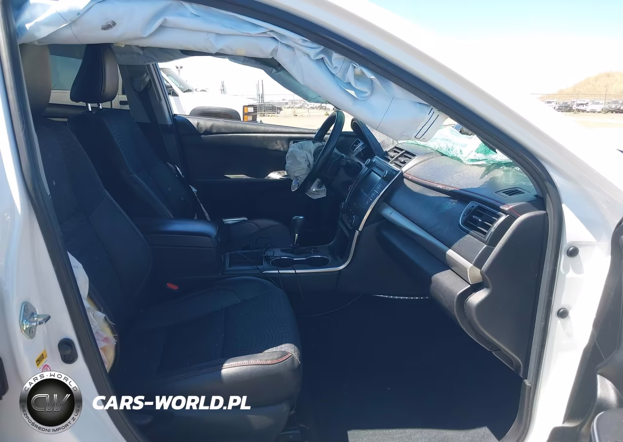 2015 Toyota Camry Se VIN:4T1BF1FK7FU085888 - 5