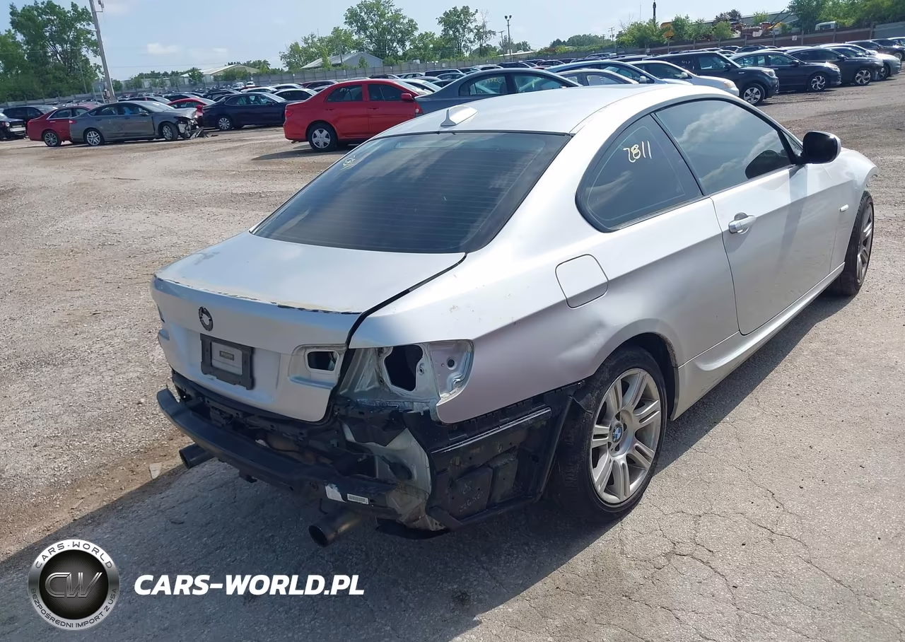 2011 BMW 335I xDrive VIN:WBAKF9C51BE620362 - 4