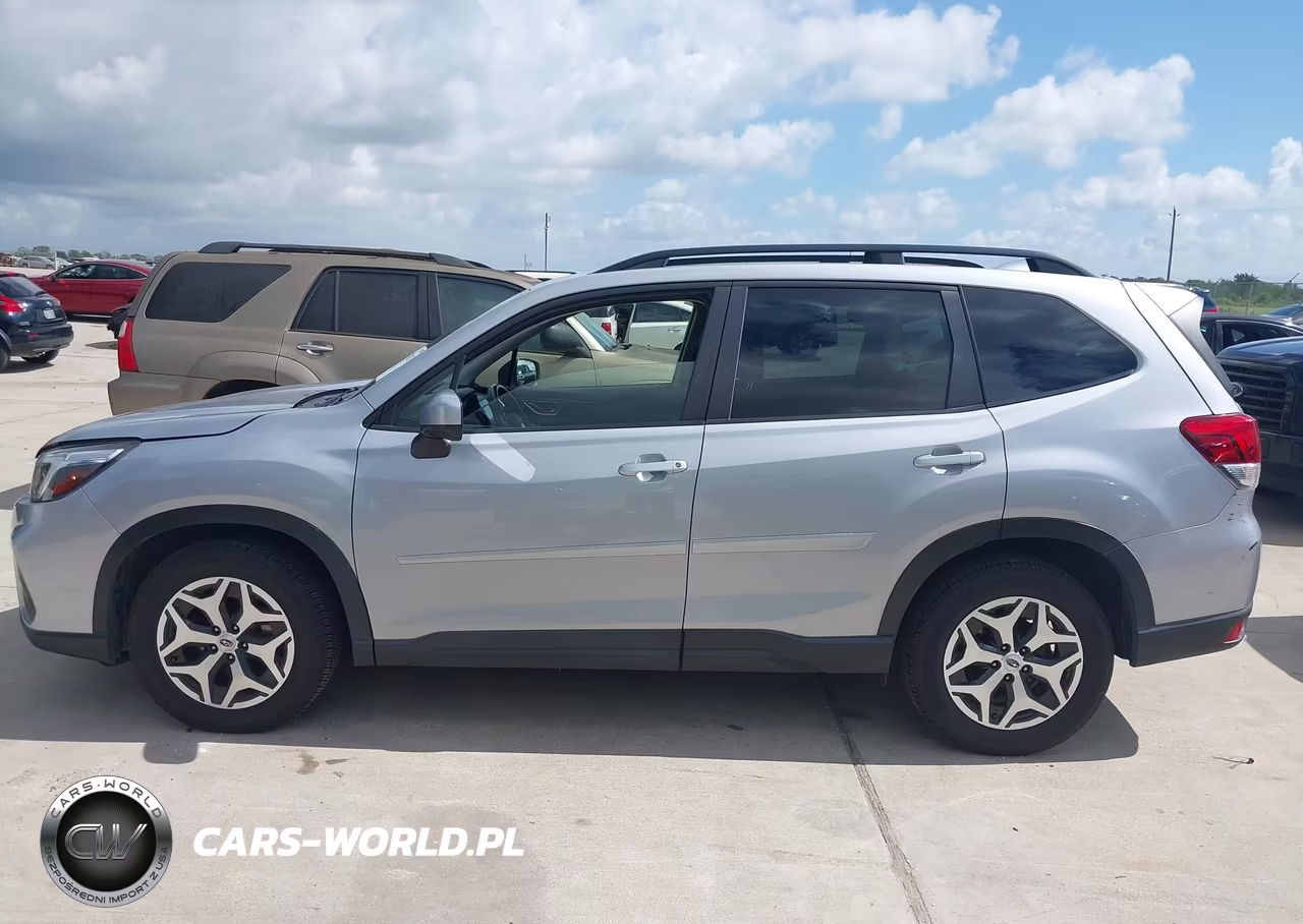 2021 Subaru Forester Premium VIN:JF2SKAJC2MH468001 - 14