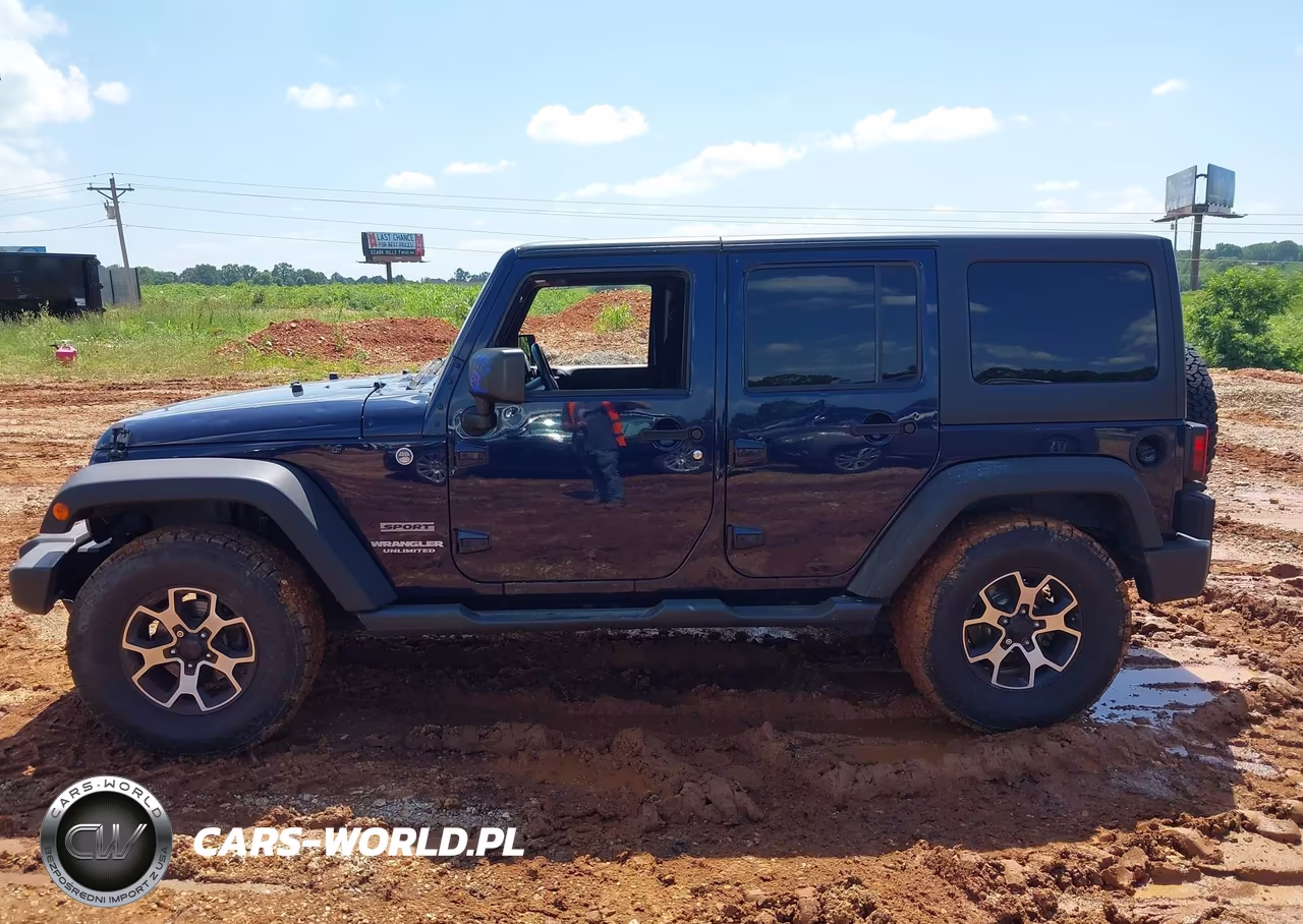 2013 Jeep Wrangler Unlimited Sport VIN:1C4BJWDG6DL529652 - 14