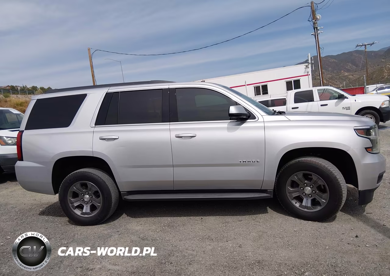 2019 Chevrolet Tahoe Ls VIN:1GNSKAEC7KR347990 - 18