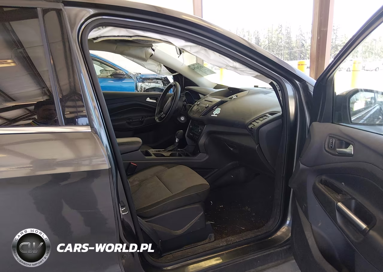 2017 Ford Escape Se VIN:1FMCU9G93HUB04153 - 5