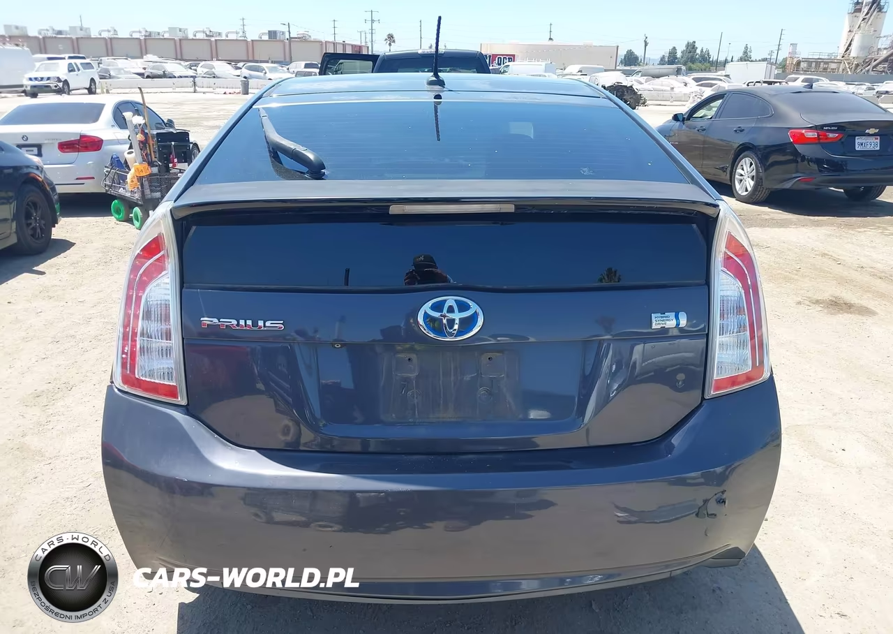 2013 Toyota Prius Four VIN:JTDKN3DUXD1621528 - 16