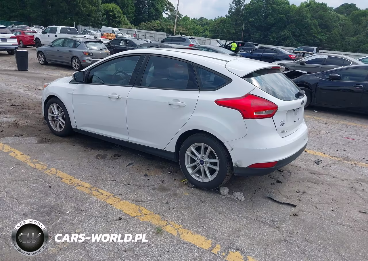 2017 Ford Focus Se VIN:1FADP3K25HL336272 - 3