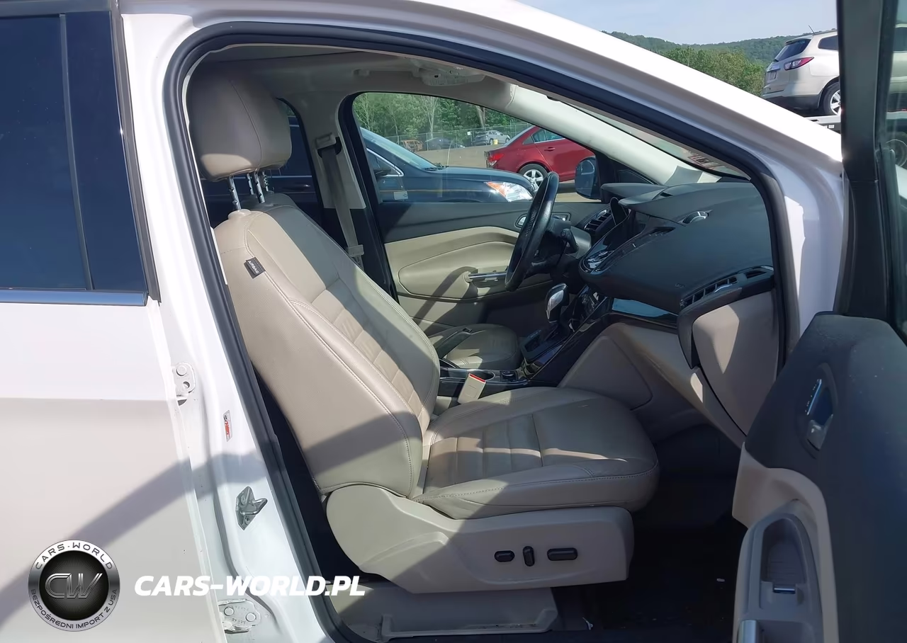2016 Ford Escape Titanium VIN:1FMCU9JX8GUB10004 - 5