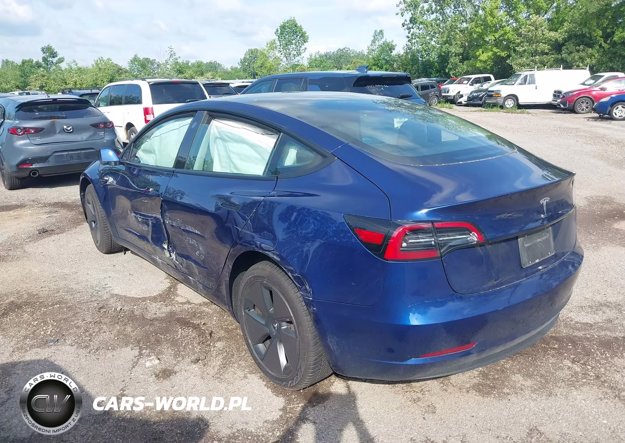 2023 Tesla Model 3 Rear-Wheel Drive VIN:5YJ3E1EAXPF682192 - 3