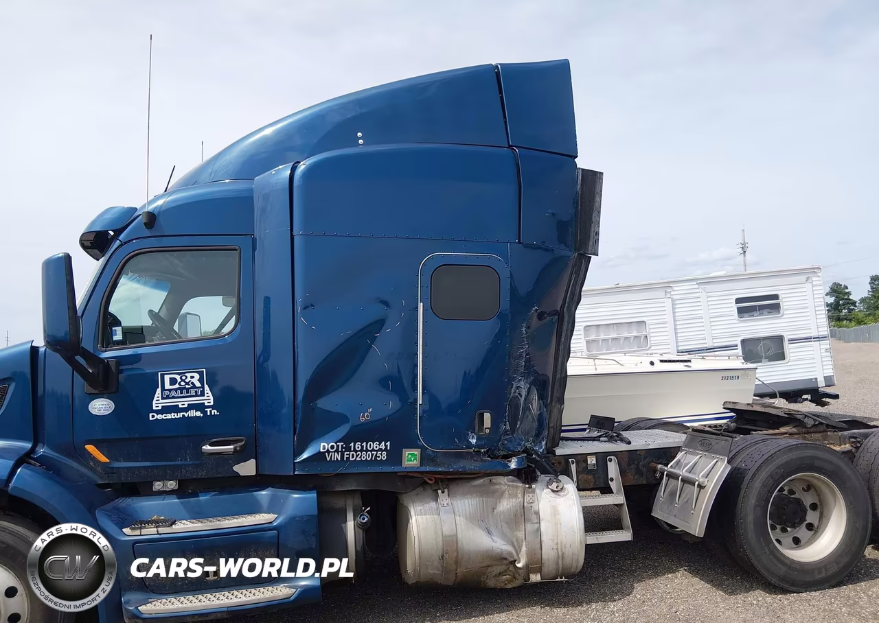 2015 Peterbilt 579 VIN:1XPBDP9X1FD280758 - 14