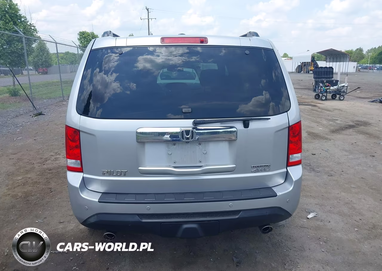 2015 Honda Pilot Touring VIN:5FNYF4H91FB055210 - 16