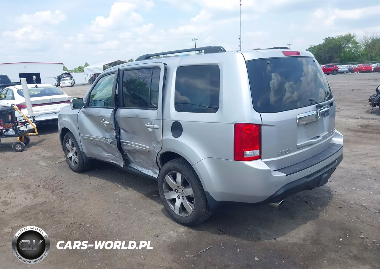 2015 Honda Pilot Touring VIN:5FNYF4H91FB055210 - 3