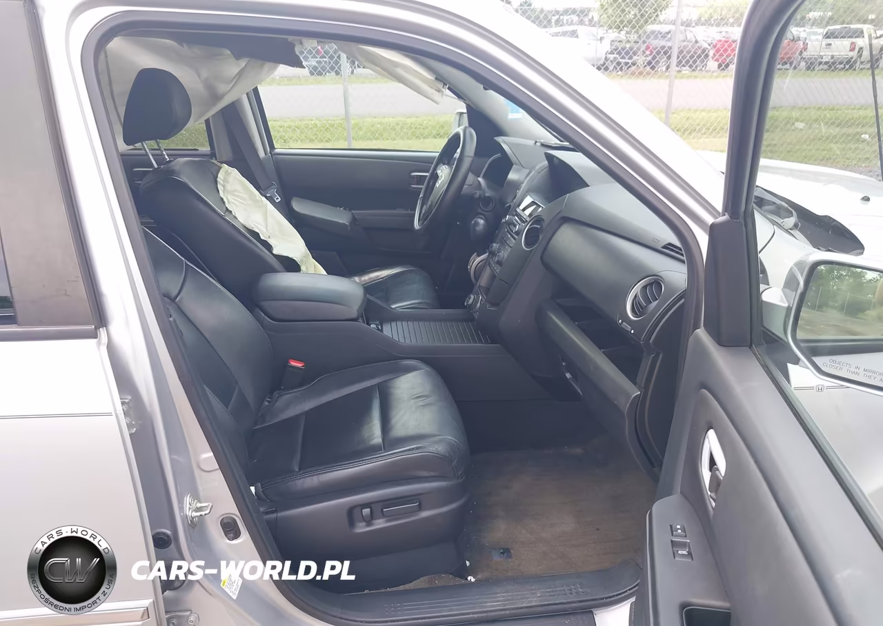 2015 Honda Pilot Touring VIN:5FNYF4H91FB055210 - 5