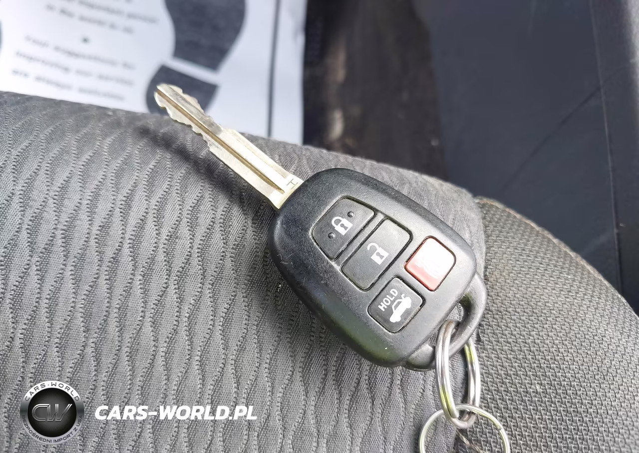 2018 Toyota Corolla Le VIN:2T1BURHEXJC009023 - 11