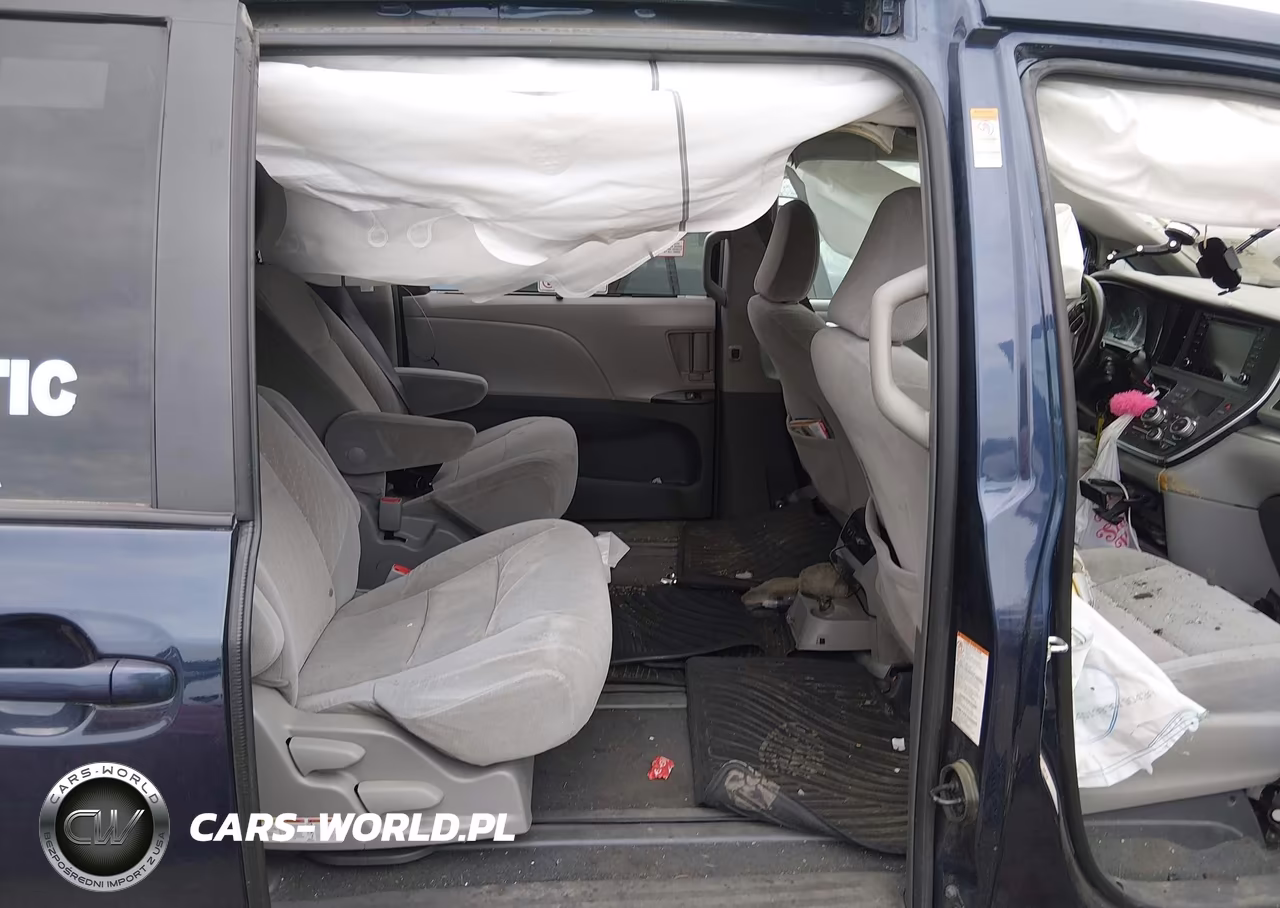 2019 Toyota Sienna Le 7 Passenger VIN:5TDJZ3DC8KS220468 - 8