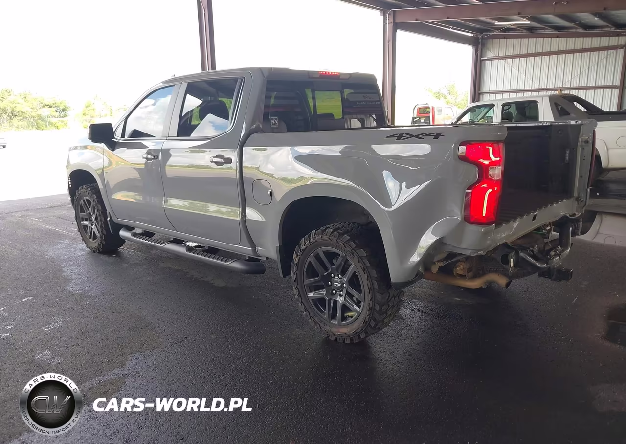 2024 Chevrolet Silverado 1500 4Wd Short Bed Rst VIN:1GCUDEEL1RZ273933 - 3
