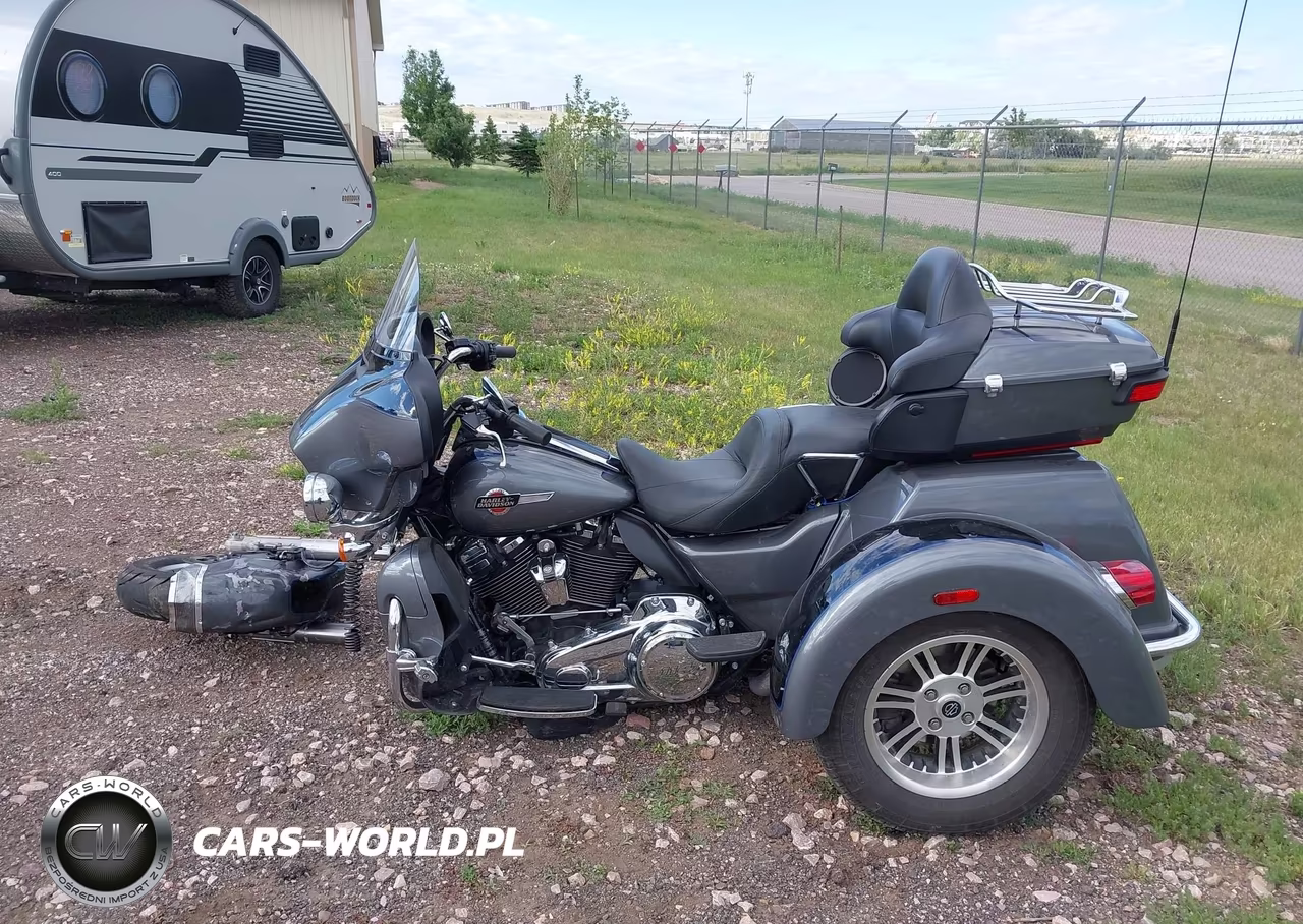 2022 Harley-Davidson Flhtcutg VIN:1HD1MAF17NB852757 - 13