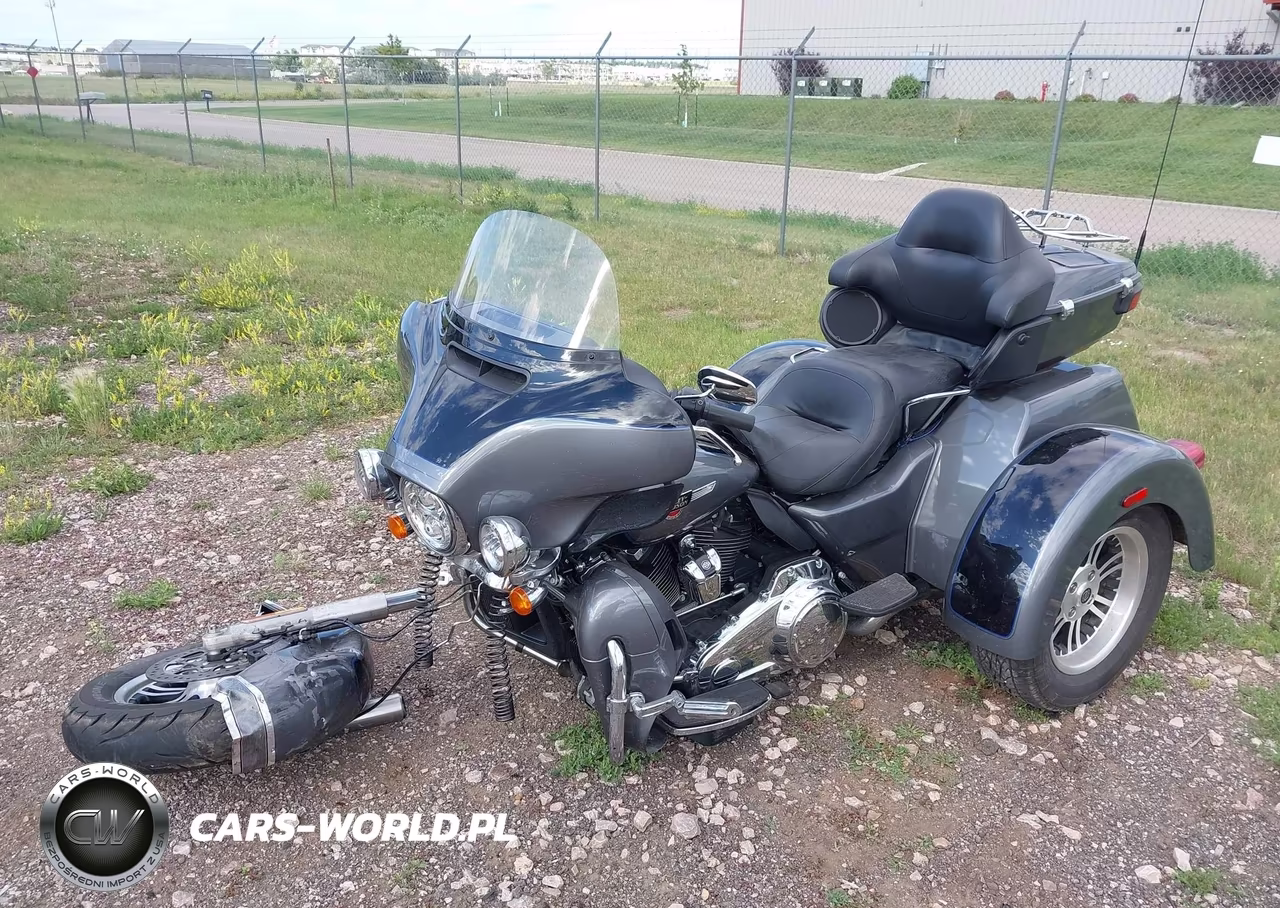 2022 Harley-Davidson Flhtcutg VIN:1HD1MAF17NB852757 - 2