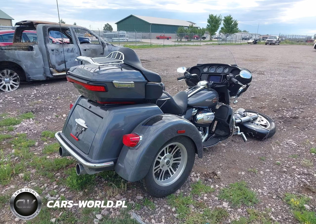 2022 Harley-Davidson Flhtcutg VIN:1HD1MAF17NB852757 - 4