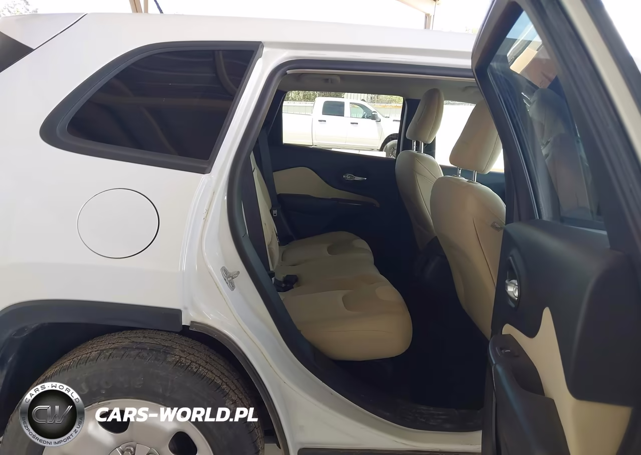 2016 Jeep Cherokee Sport VIN:1C4PJMAB4GW313904 - 8