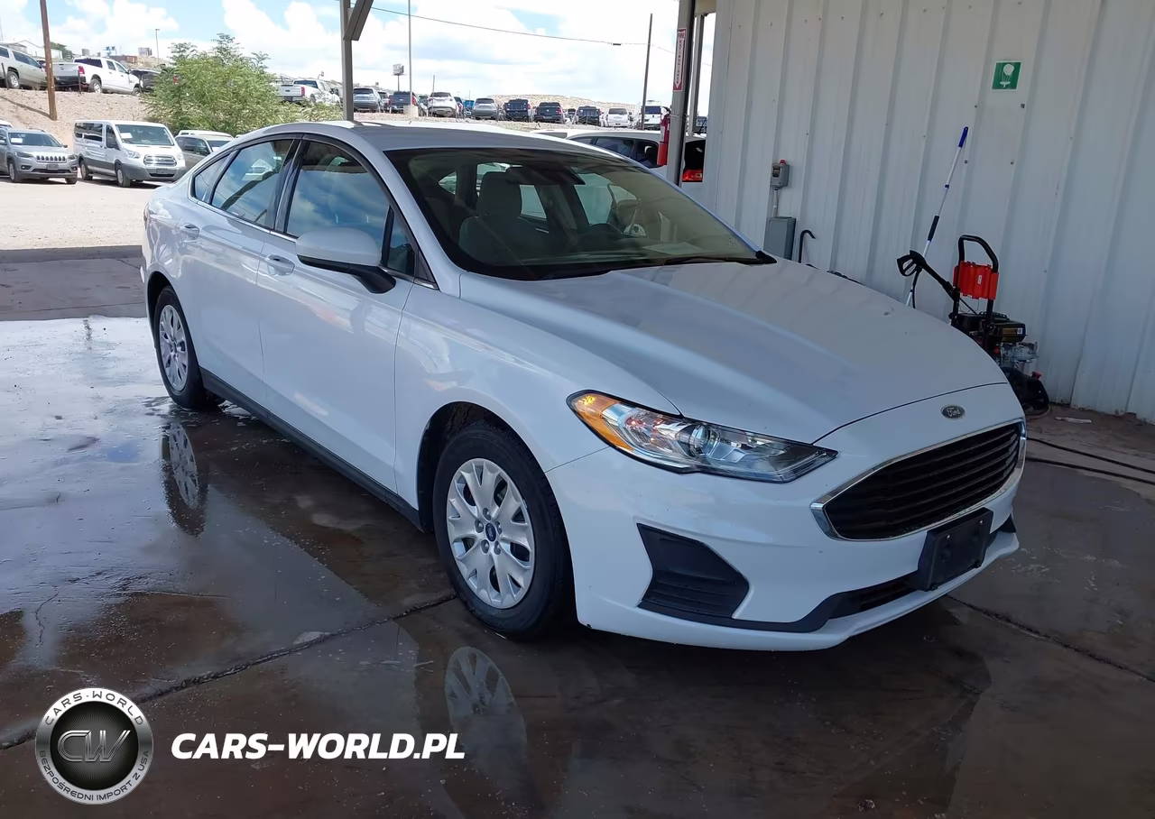 2020 Ford Fusion S – zdjęcie 1 z 16