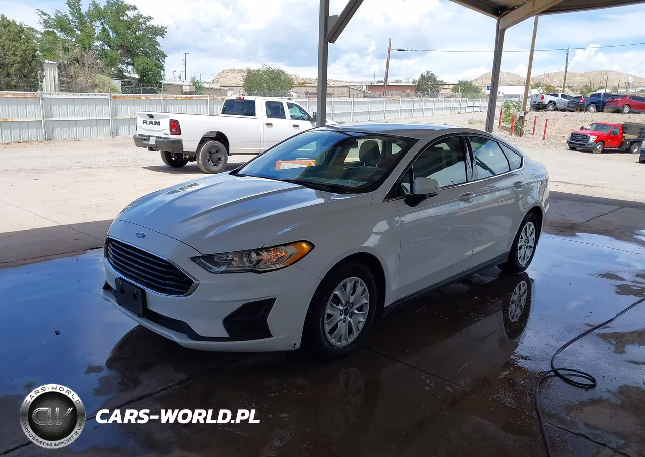 2020 Ford Fusion S VIN:3FA6P0G71LR201568 - 2