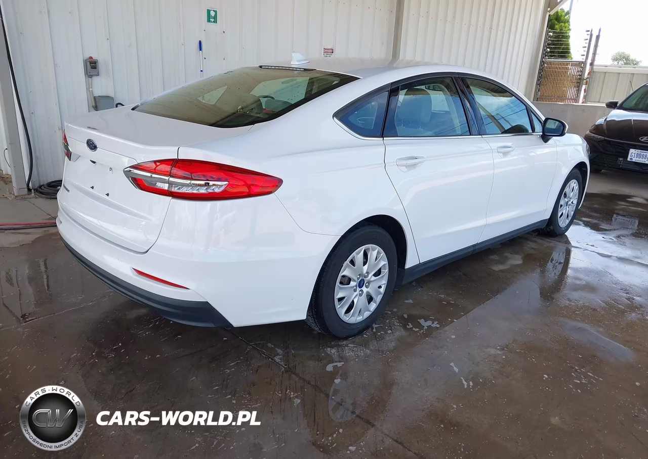 2020 Ford Fusion S VIN:3FA6P0G71LR201568 - 4