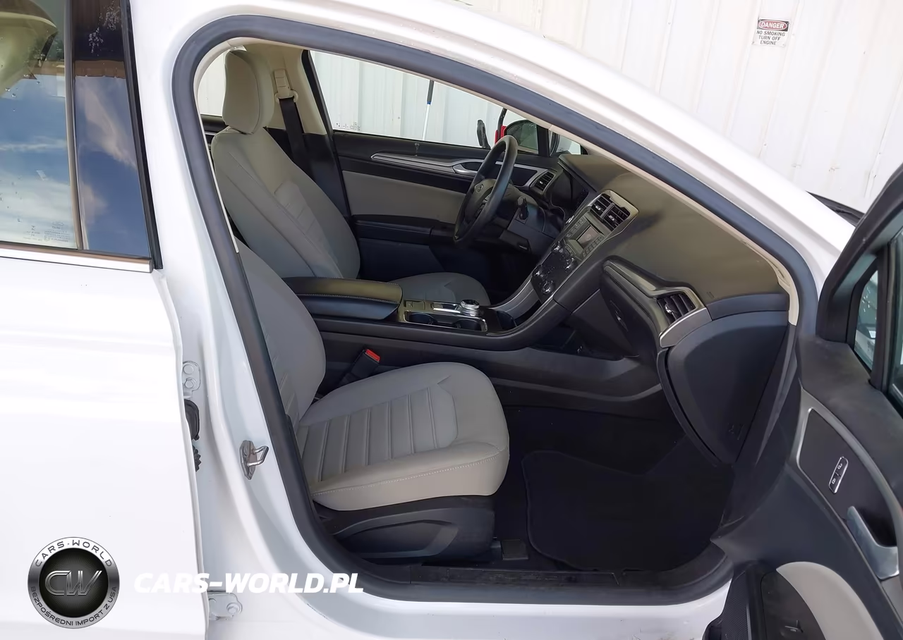 2020 Ford Fusion S VIN:3FA6P0G71LR201568 - 5