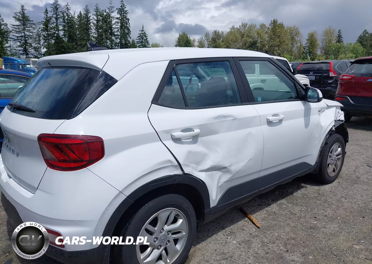 2021 Hyundai Venue Se VIN:KMHRB8A34MU076288 - 4