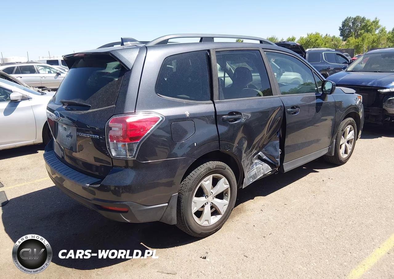 2018 Subaru Forester 2.5I Premium VIN:JF2SJAGC5JH456740 - 4
