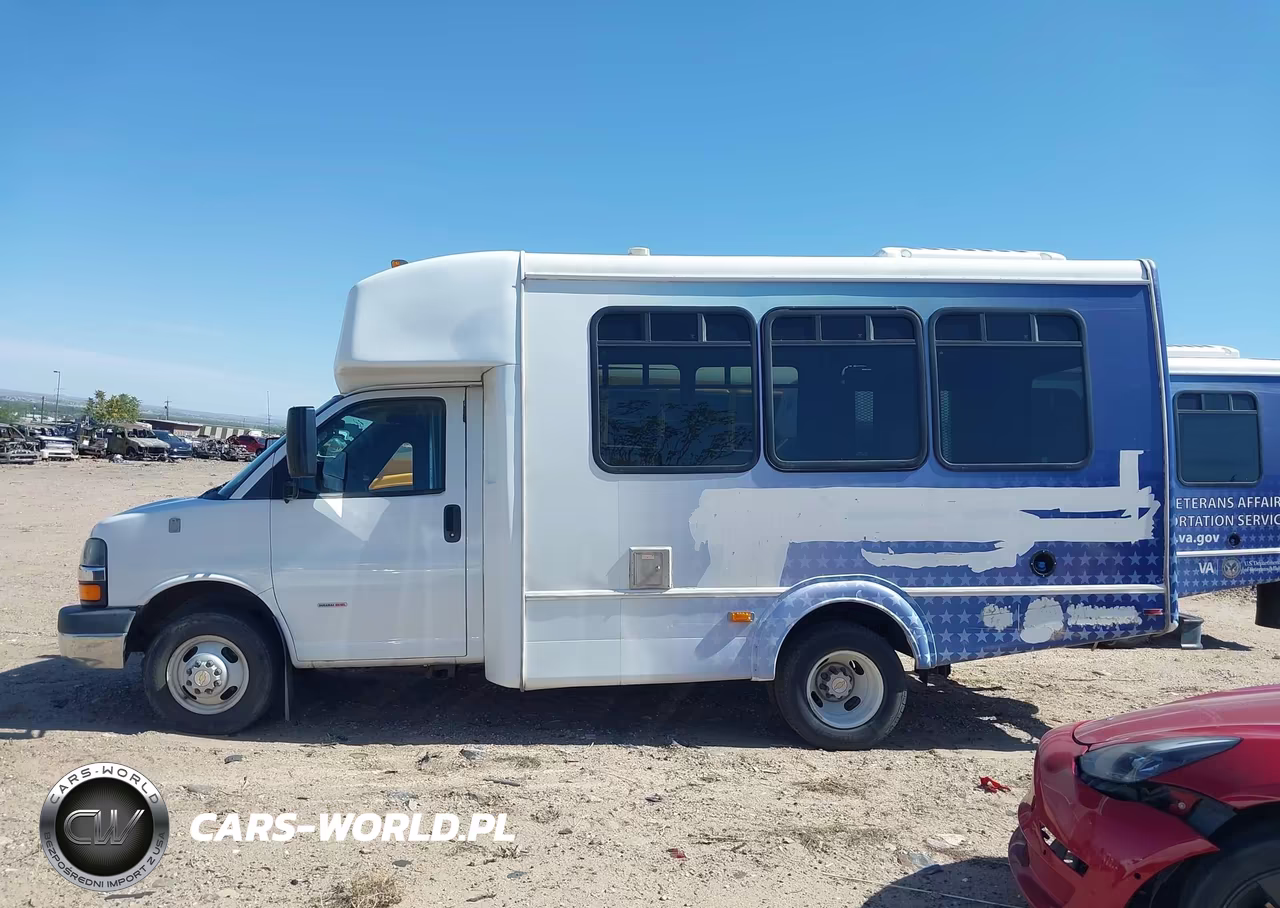 2016 Chevrolet Express Cutaway 3500 Diesel VIN:1GB3GRBL3G1230662 - 19
