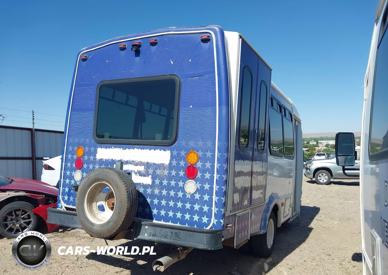2016 Chevrolet Express Cutaway 3500 Diesel VIN:1GB3GRBL3G1230662 - 4