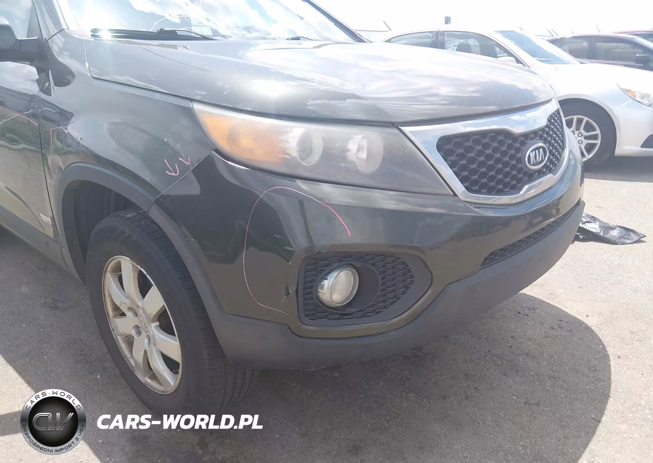 2011 Kia Sorento Lx VIN:5XYKTCA13BG141845 - 12
