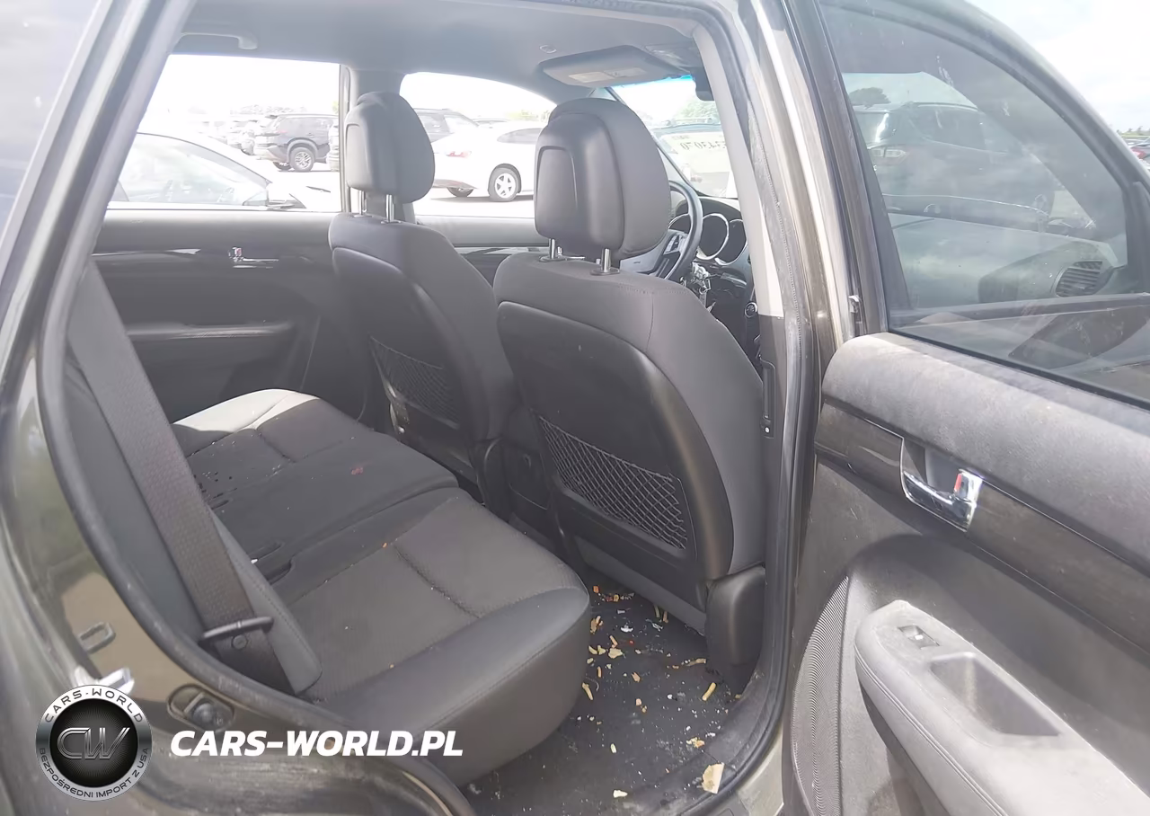 2011 Kia Sorento Lx VIN:5XYKTCA13BG141845 - 8