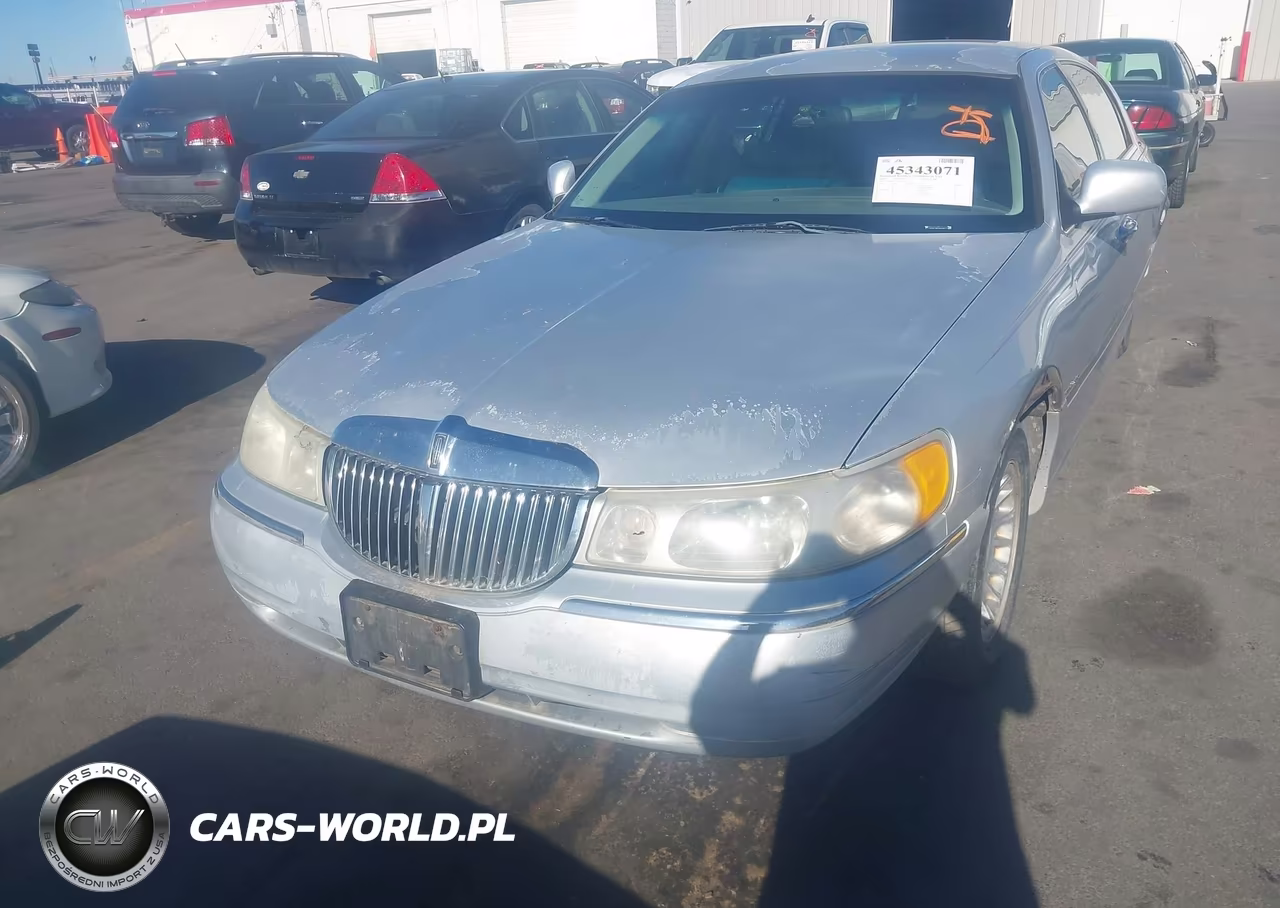 1999 Lincoln Town Car Cartier VIN:1LNHM83W3XY641673 - 6