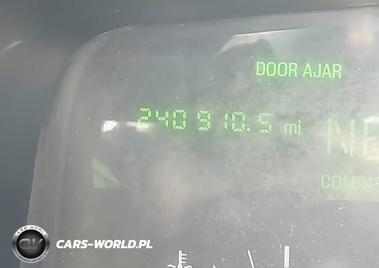 1999 Lincoln Town Car Cartier VIN:1LNHM83W3XY641673 - 7