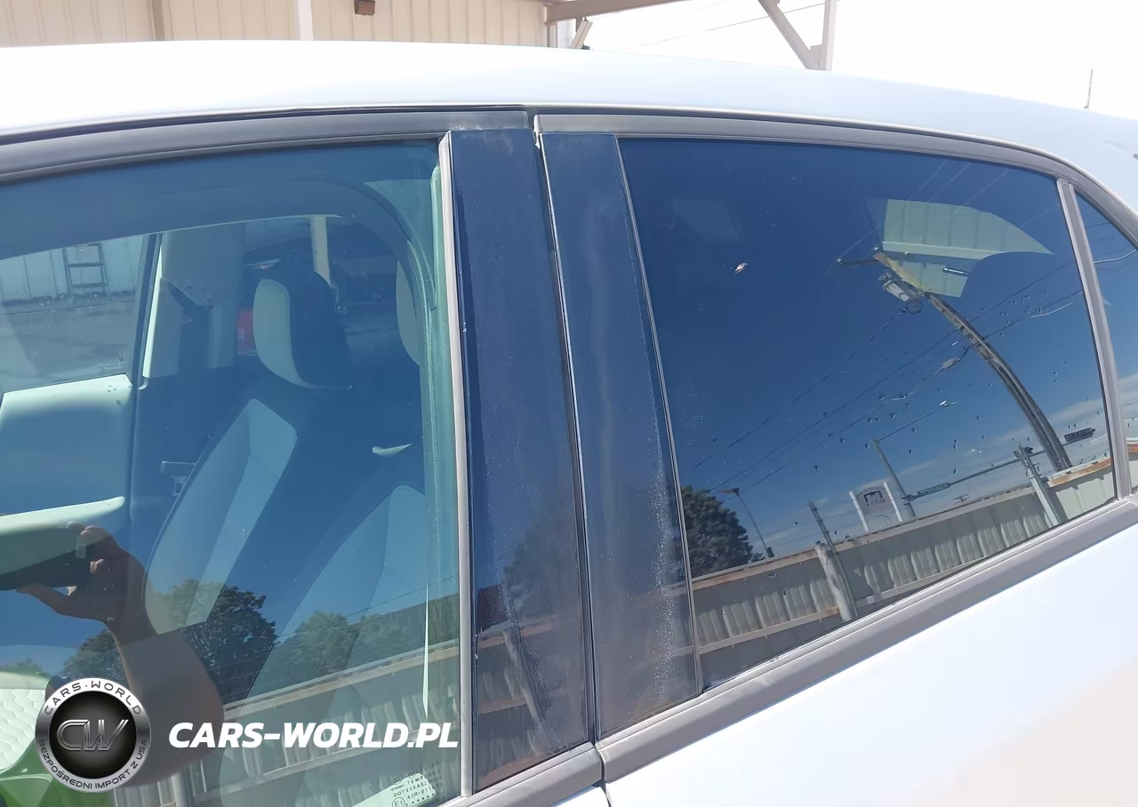 2018 Chevrolet Equinox Ls VIN:2GNAXREV4J6321404 - 14