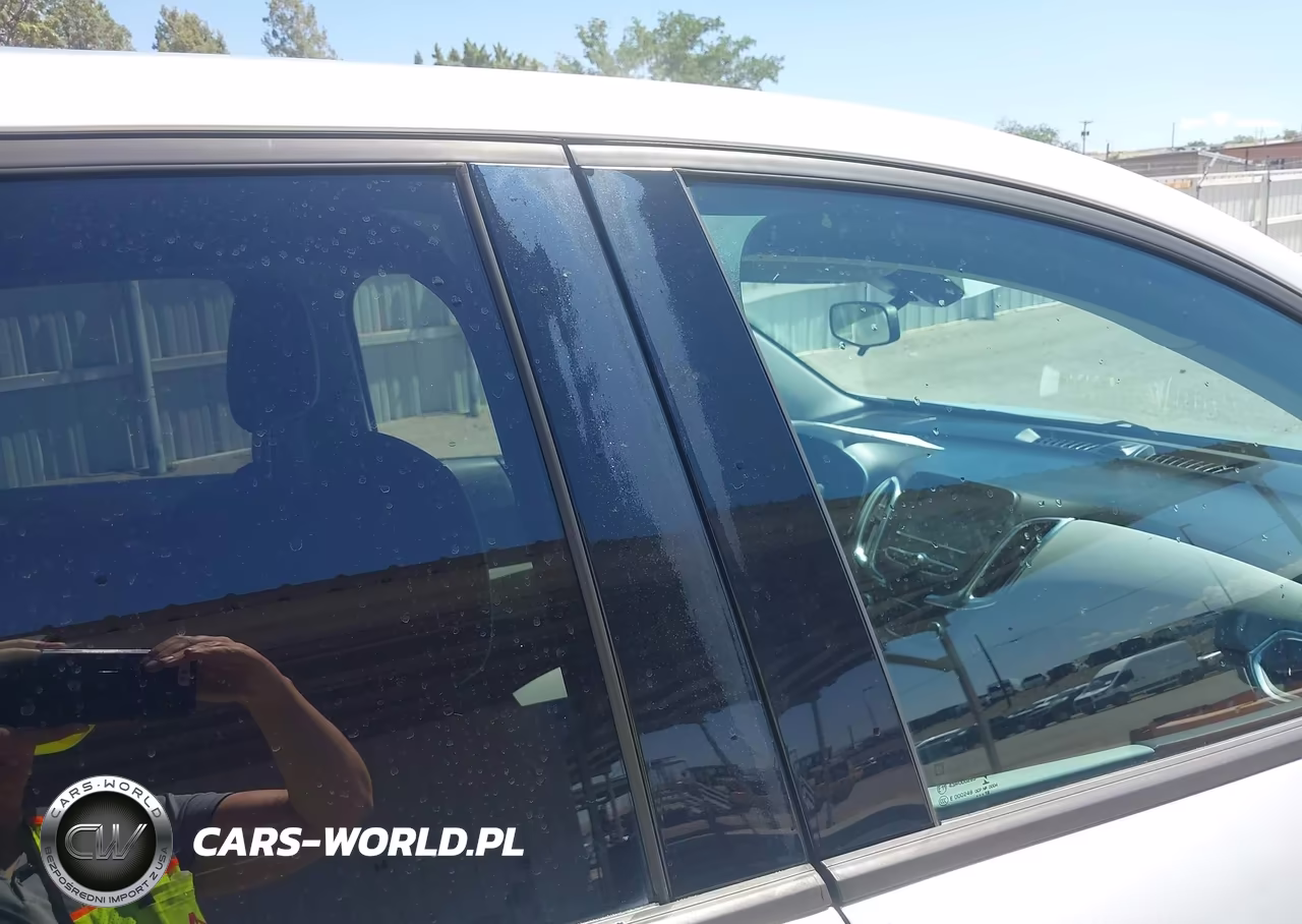 2018 Chevrolet Equinox Ls VIN:2GNAXREV4J6321404 - 15