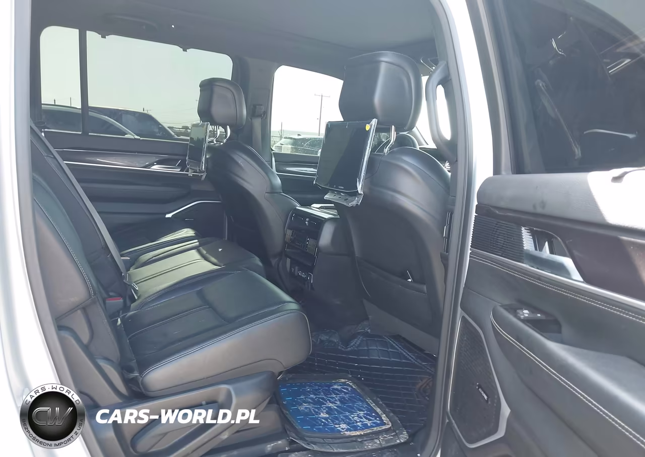 2024 Jeep Wagoneer Series I 4X4 VIN:1C4SJVAP6RS114505 - 8