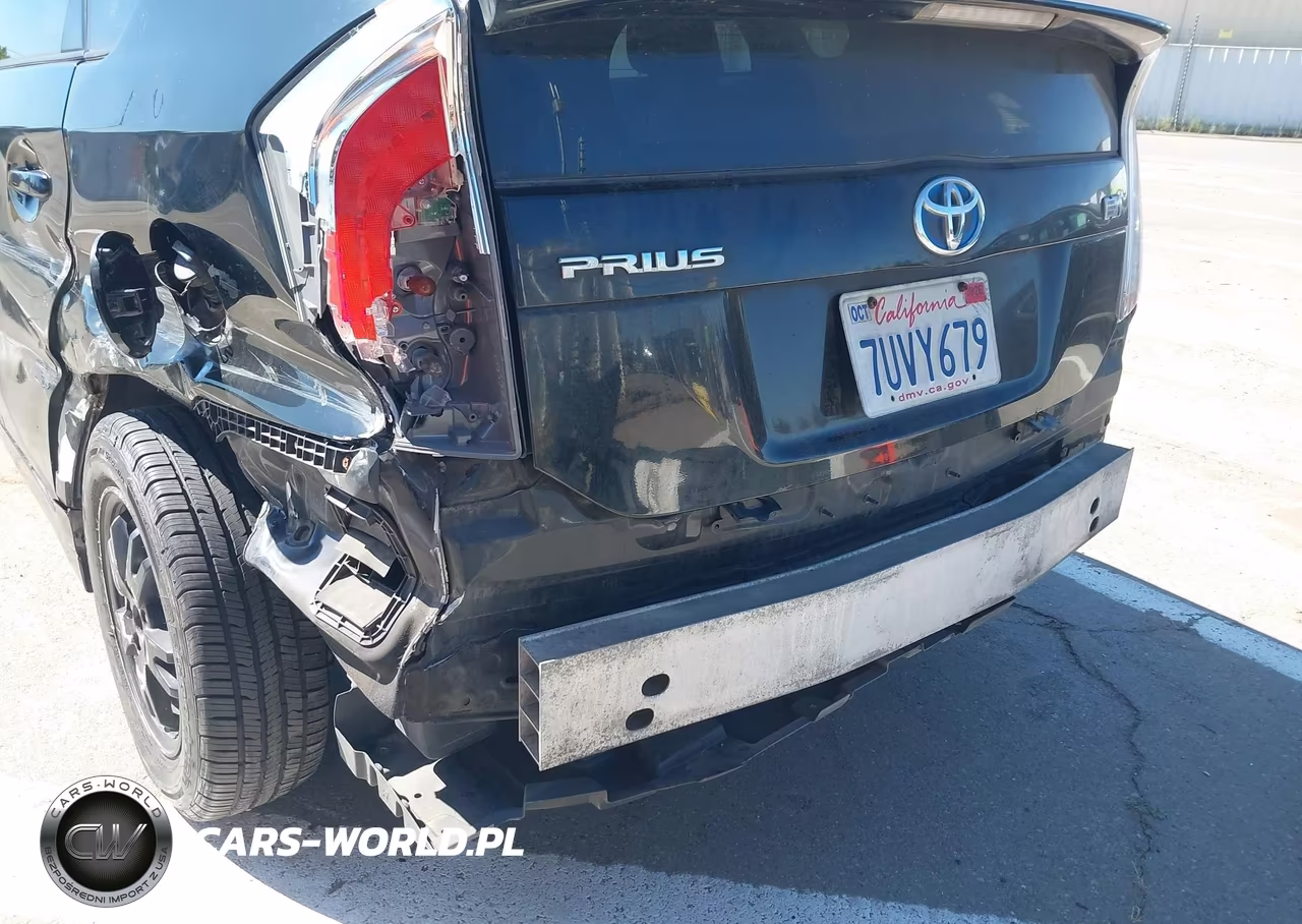2013 Toyota Prius Two VIN:JTDKN3DU1D5578299 - 18