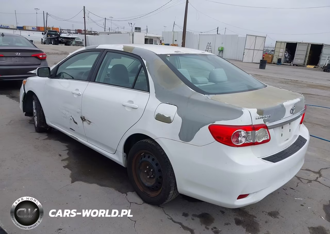 2013 Toyota Corolla Le VIN:5YFBU4EE6DP104805 - 3