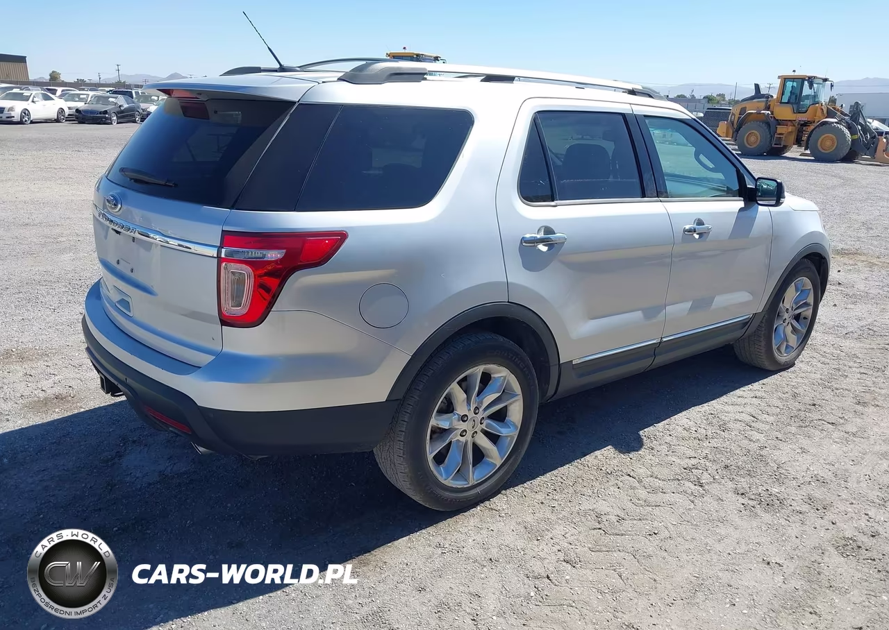 2014 Ford Explorer Xlt VIN:1FM5K7D84EGA54758 - 4