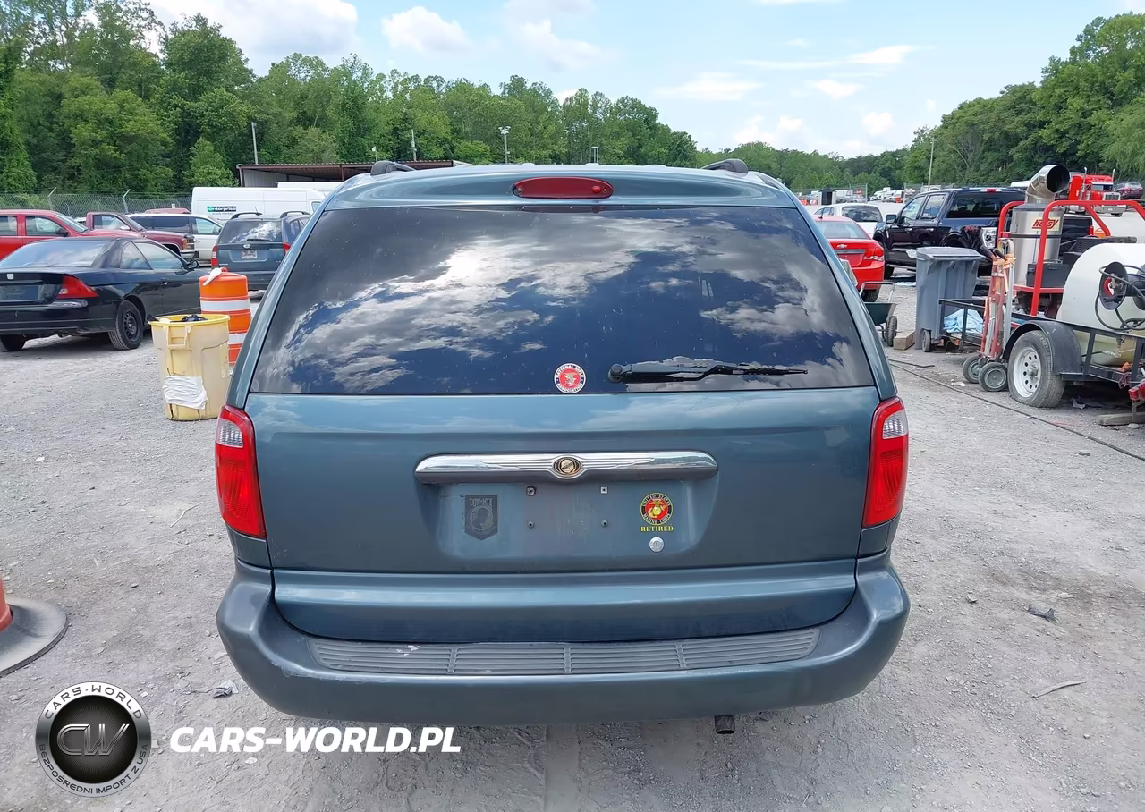 2006 Chrysler Town & Country VIN:1A4GP45R86B710747 - 16