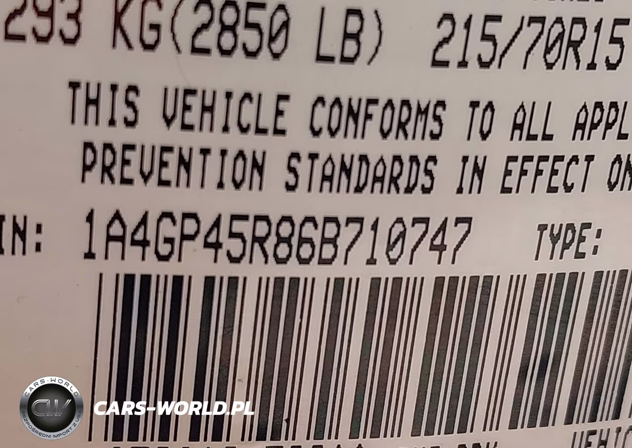 2006 Chrysler Town & Country VIN:1A4GP45R86B710747 - 9
