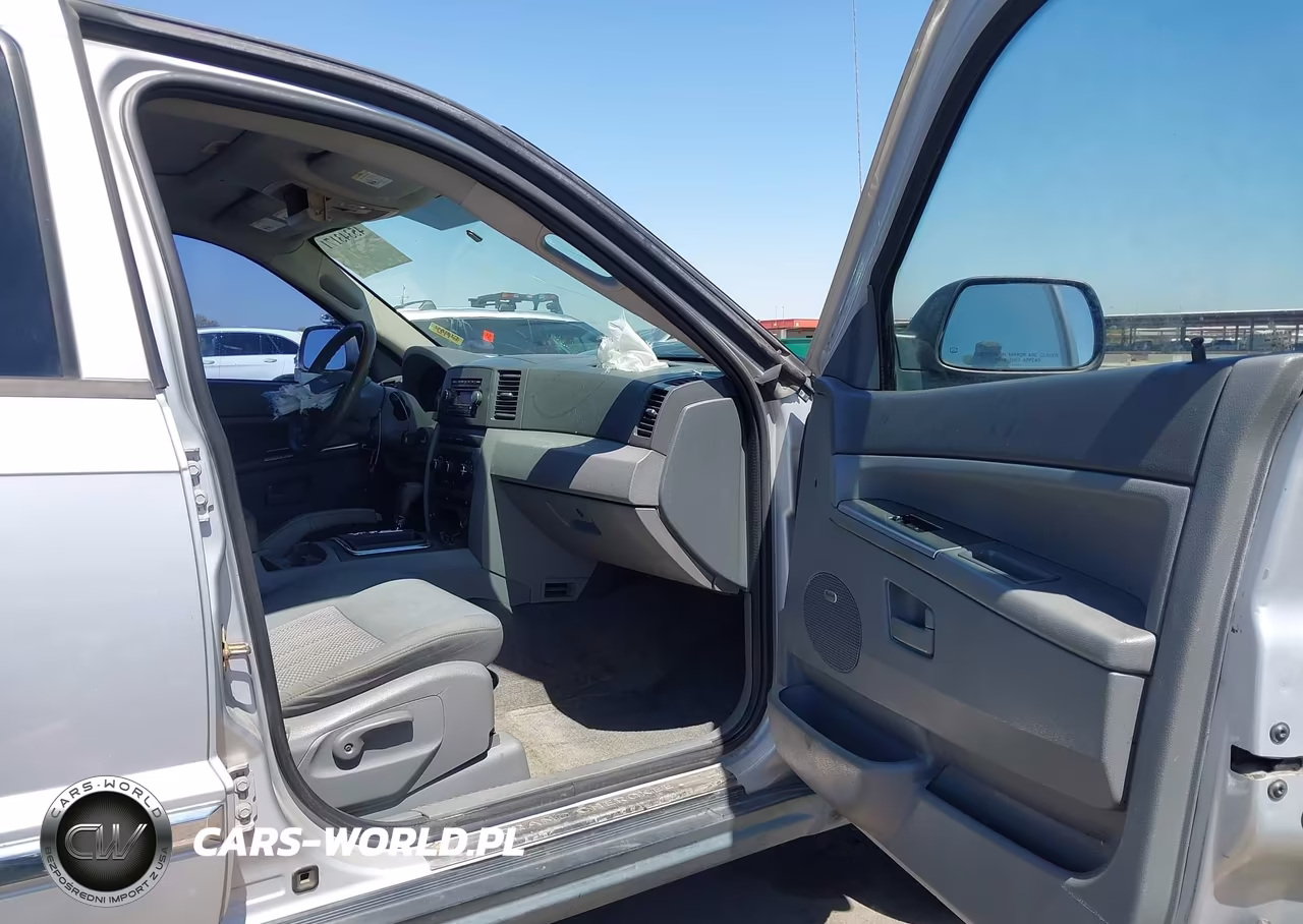 2007 Jeep Grand Cherokee Laredo VIN:1J8GS48K97C645947 - 5