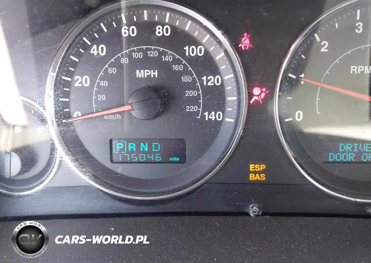 2007 Jeep Grand Cherokee Laredo VIN:1J8GS48K97C645947 - 7