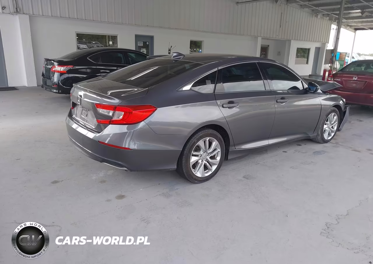 2018 Honda Accord Lx VIN:1HGCV1F1XJA152224 - 4