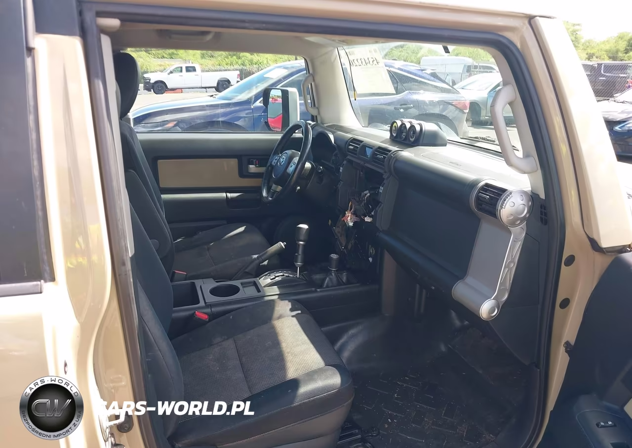 2014 Toyota Fj Cruiser VIN:JTEBU4BF6EK187550 - 5