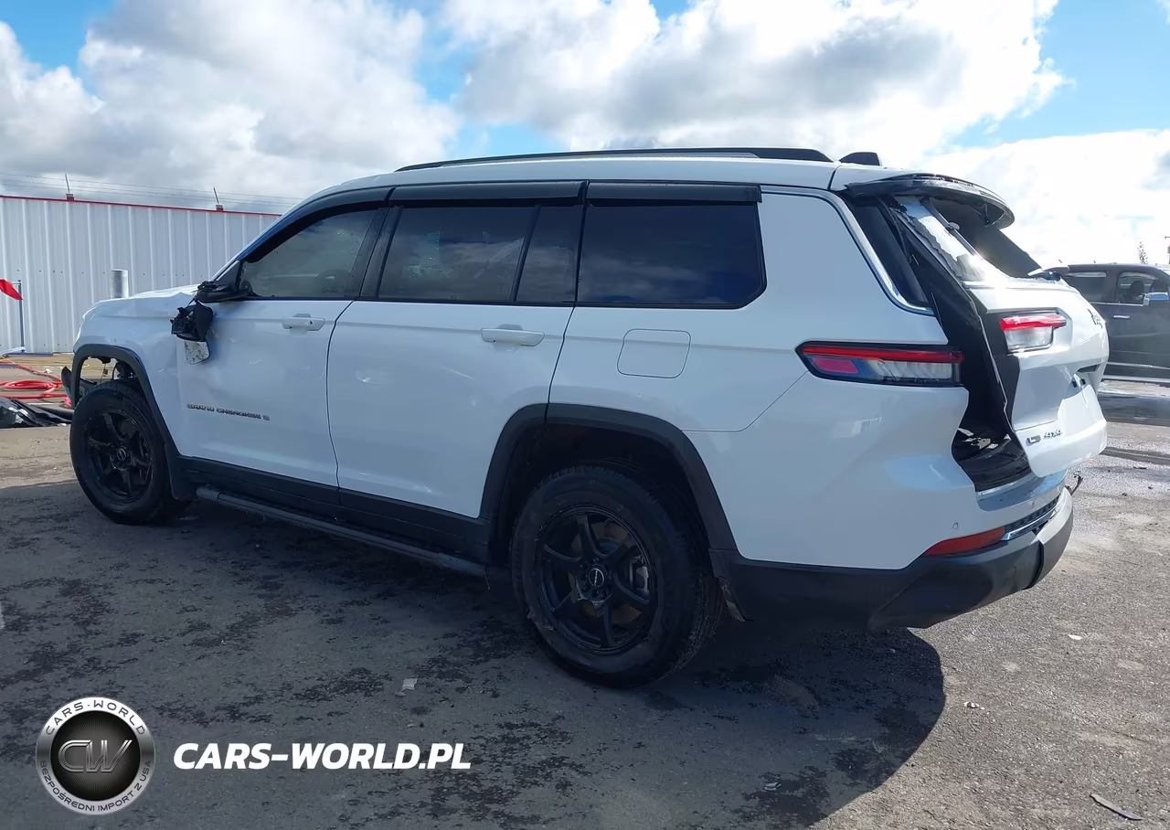 2023 Jeep Grand Cherokee L Laredo 4X4 VIN:1C4RJKAG6P8793828 - 3
